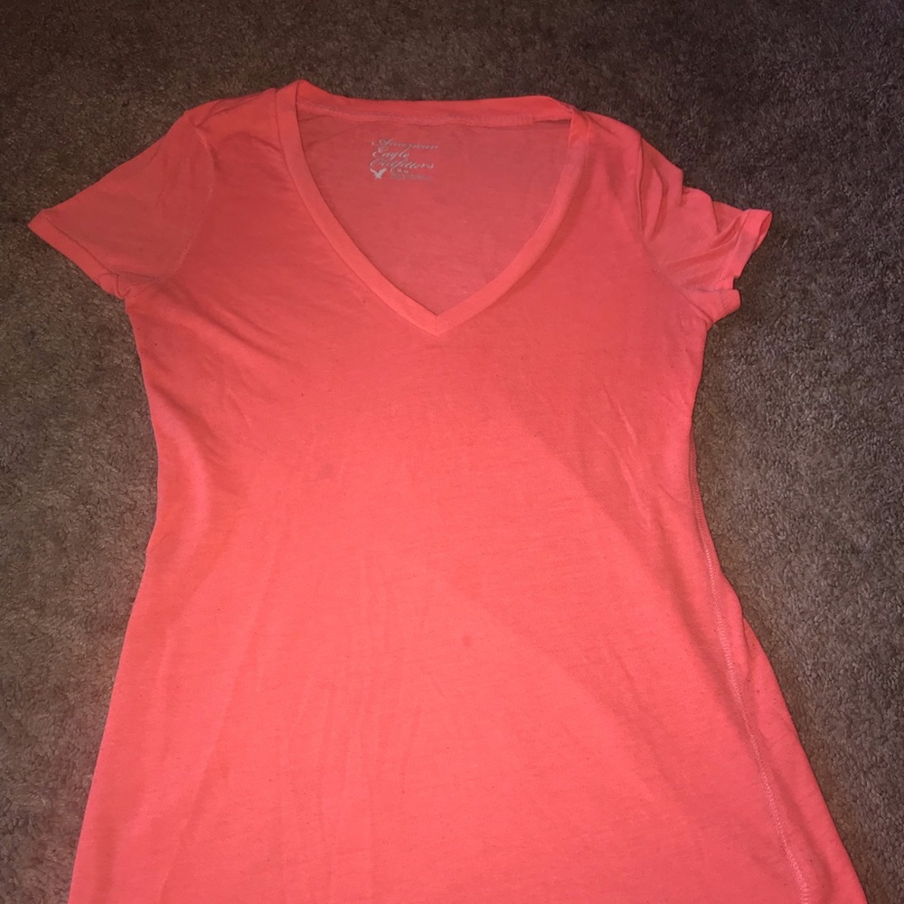 American eagle v neck
